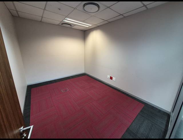 422M² OFFICE TO LET IN WOODMEAD